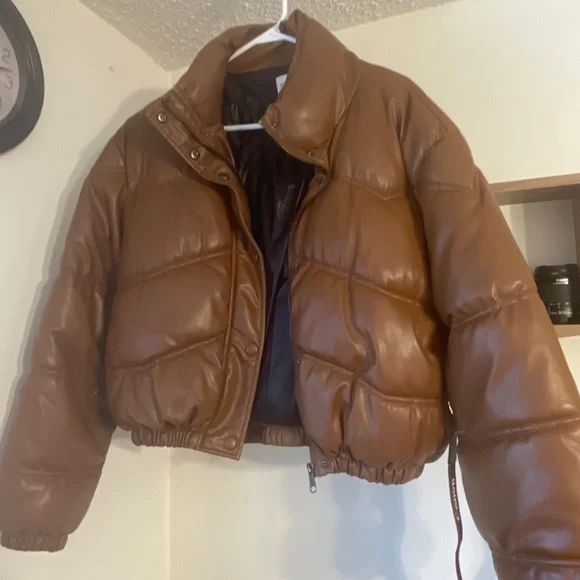 Zara - Picture 2 of 2